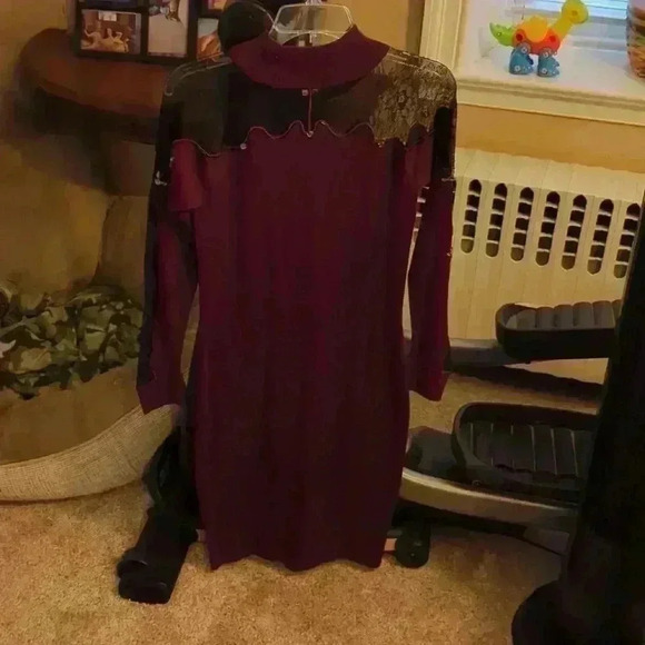 Venus sweater dress. Purple and size small. - Picture 3 of 4